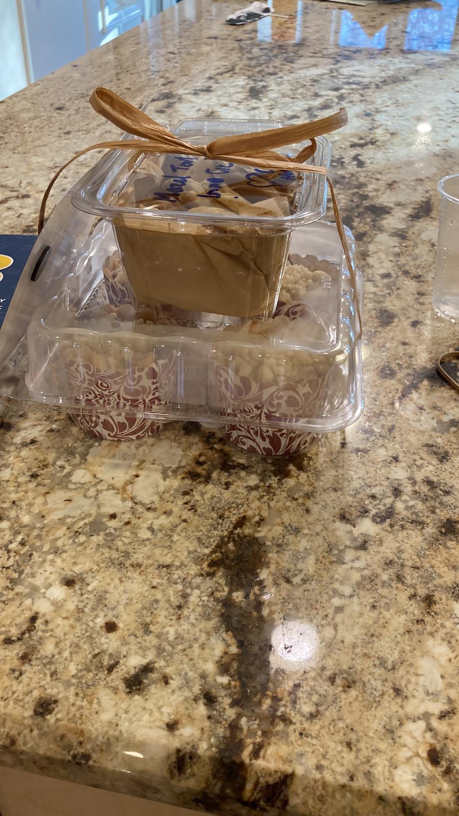 4 Muffin Container 10/pk